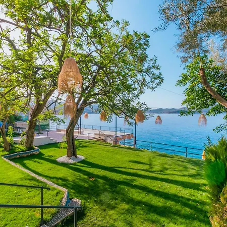 Sardunya Arka Bına Otel