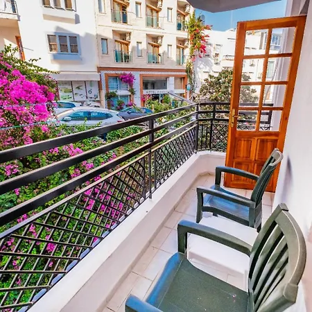 Hotel Sardunya Arka Bina